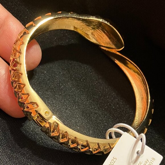 Jessica Simpson Snake Bangle/Bracelet - Picture 5 of 10